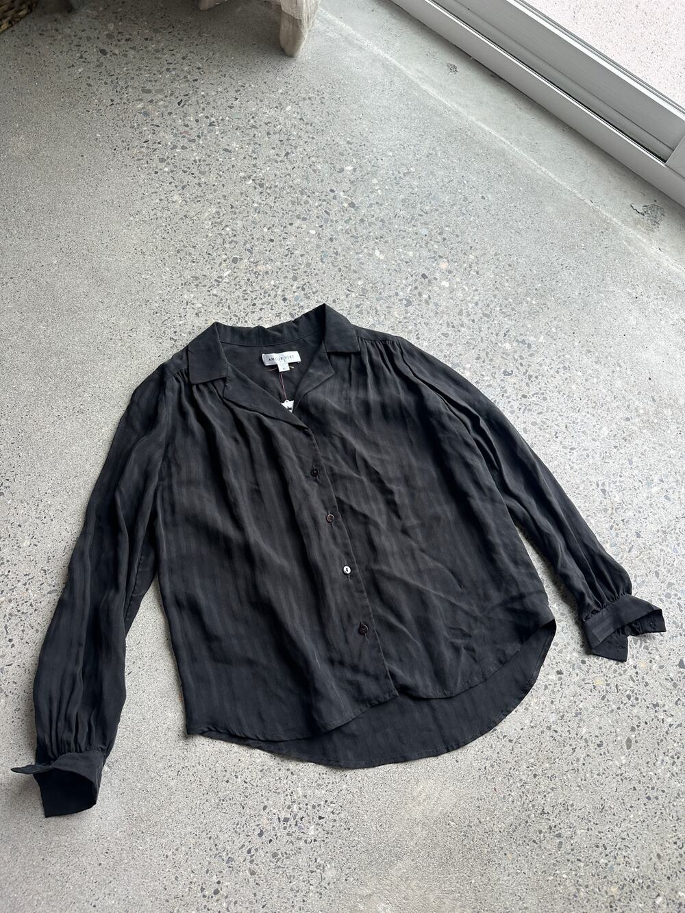Amour Vert Women's XS Top Black Pinstripe Button Down NWT Bernice Blouse